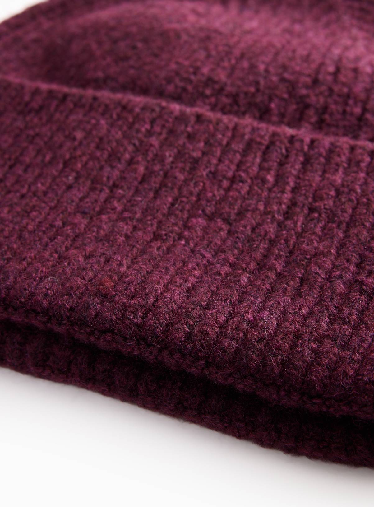 Burgundy Beanie Hat One Size - Image 3